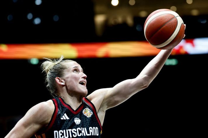 Leonie Fiebich var stigahæst í þýska landsliðinu sem fer í undanúrslit á heimavelli.