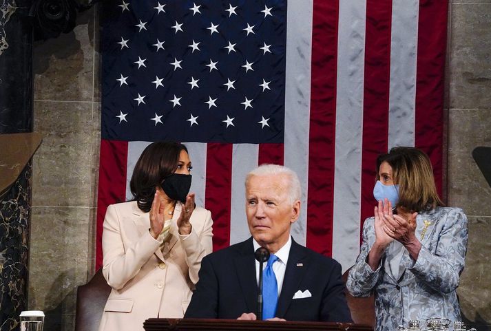 Joe Biden, forseti, Kamala Harris, varaforseti, og Nancy Pelosi, forseti fulltrúadeildar.