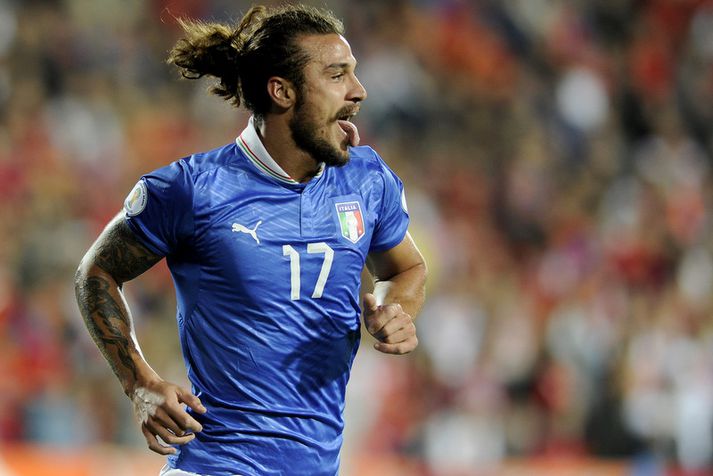 Daniel Osvaldo fagnar marki sínu í dag.