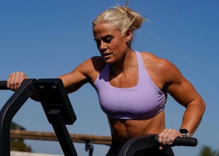 Sara Sigmundsdóttir þarf að enda í fyrsta sæti á Rebel Renegade Games í Suður-Afríku til þess að tryggja sér sæti á heimsleikunum.