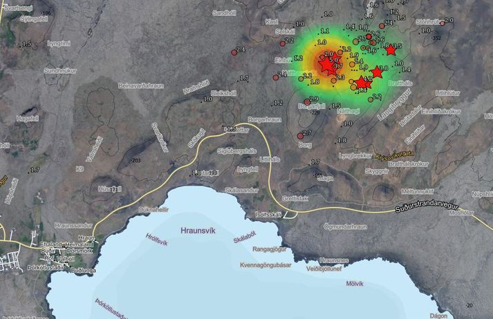 Mikil jarðskjálftavirkni hefur verið syðst í Fagradalsfjalli við Nátthaga í dag.