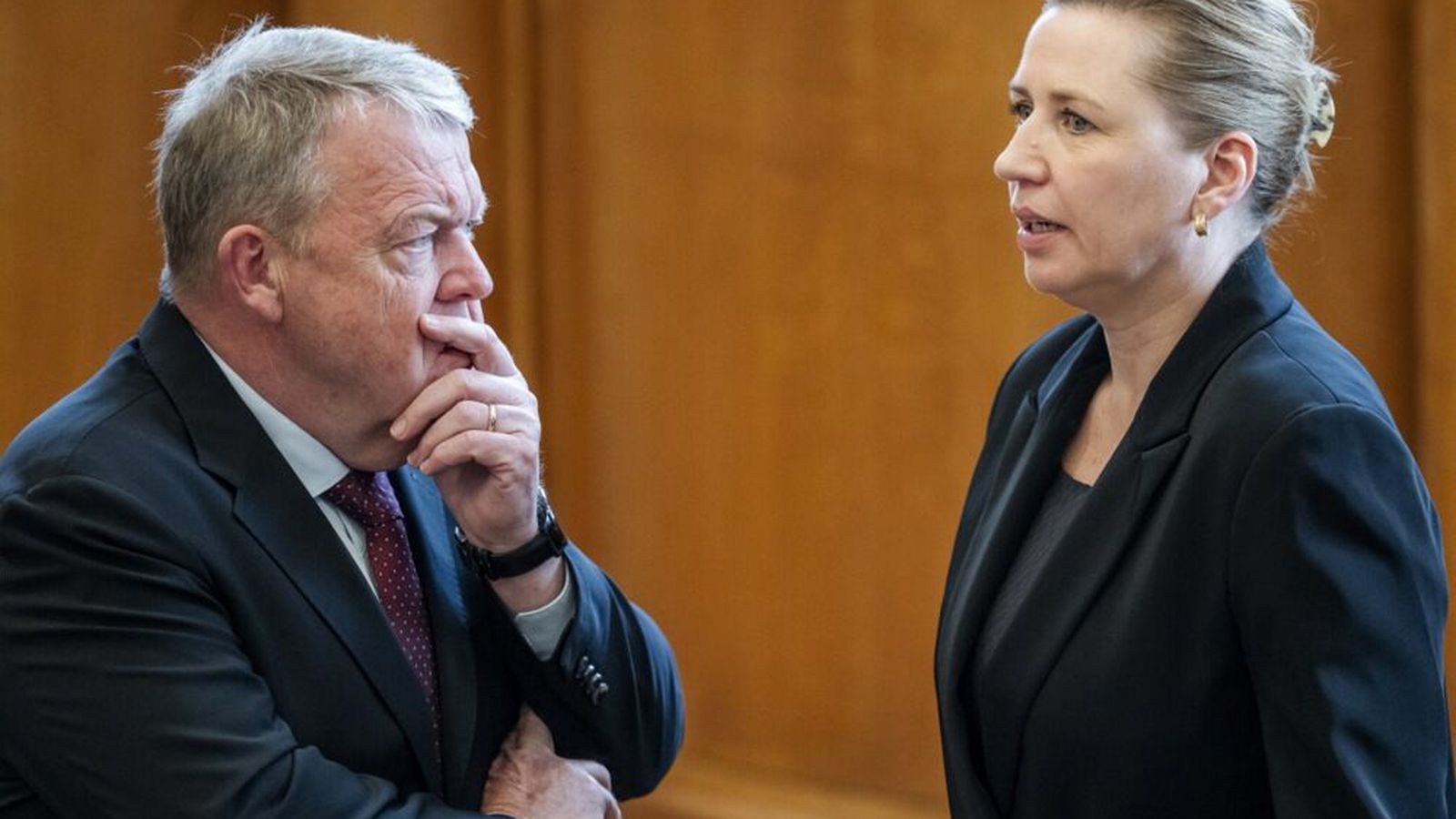 Rasmus­sen setur þrýsting á Frederiksen