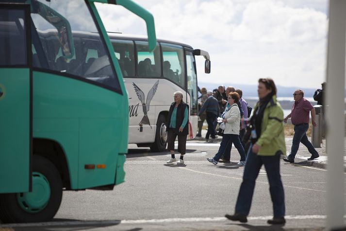 Um er að ræða 51,4 prósenta aukningu frá sama tíma í fyrra þegar kortaveltan var þrettán milljarðar króna.