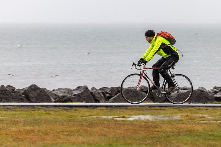 Reikna má með að það muni hvessa aftur í nótt.