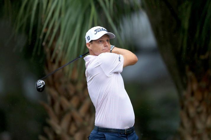 Nick Watney lék fyrsta hringinn á RBC Heritage mótinu en varð svo að hætta.