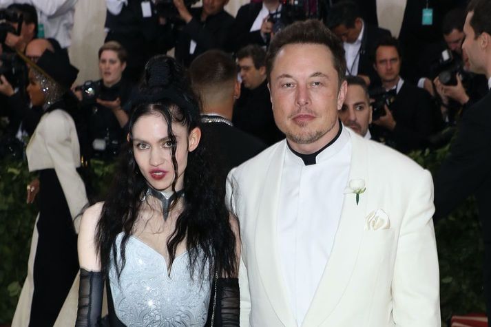 Hin 32 ára Grimes og hinn 48 ára Elon Musk.