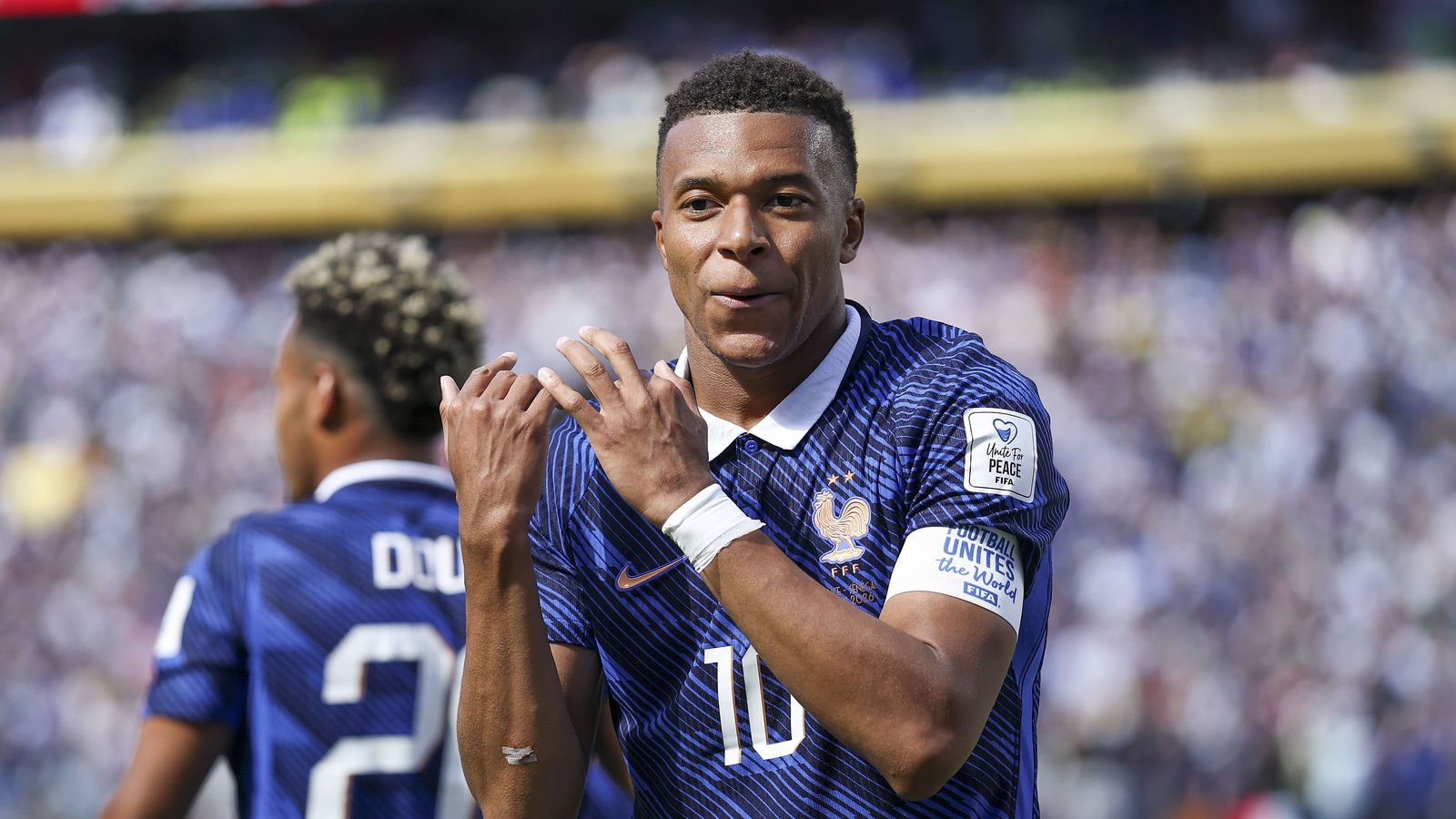 Mbappé sá um Senegal fyrir Frakka