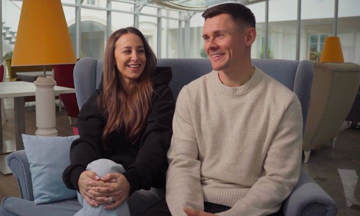 Ína og Elvar hafa verið saman í tólf ár og eiga saman einn sex ára dreng. Í dag búa þau í Póllandi.