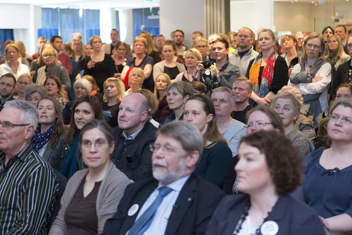 Um 500 manns sóttu baráttufund BHM í Rúgbrauðsgerðinni þegar verkföll voru á sjöundu viku. Rúmum þrem vikum síðar voru verkföll BHM stöðvuð með lögum frá Alþingi. 