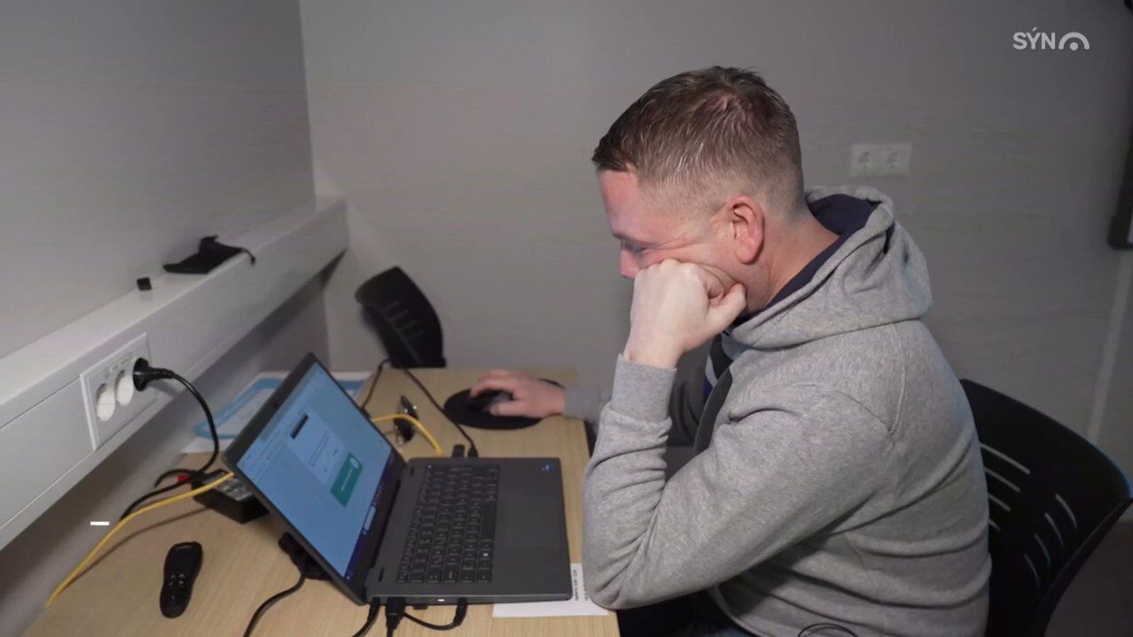 Svona gekk Sindra Sindrasyni í bílprófinu