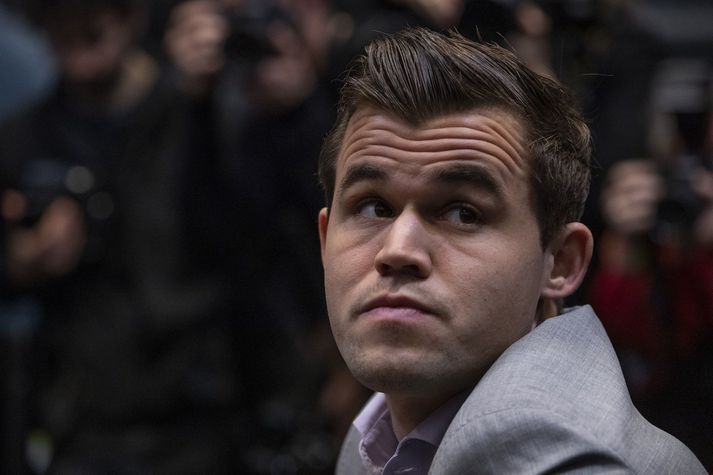 Magnus Carlsen hefur verið í kastljósi fjölmiðlana undanfarnar vikur. Þetta verður fyrsta einstaklingkeppnin sem hann tekur þátt í eftir tapið umtalaða gegn Niemann.