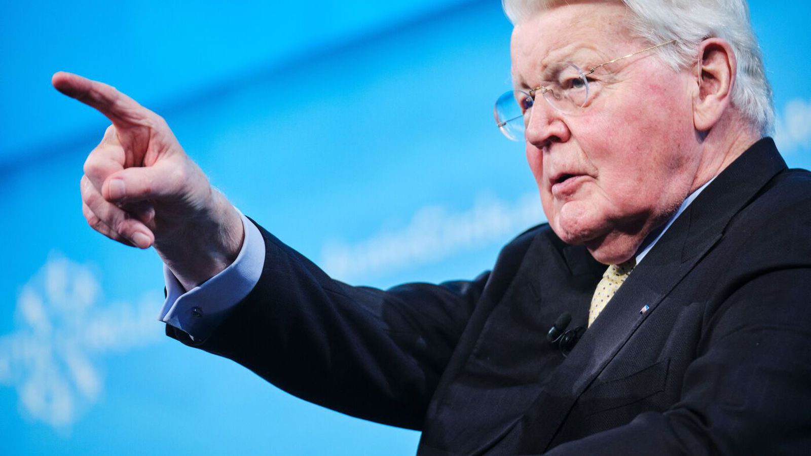 Gerir stólpa­grín að von der Leyen