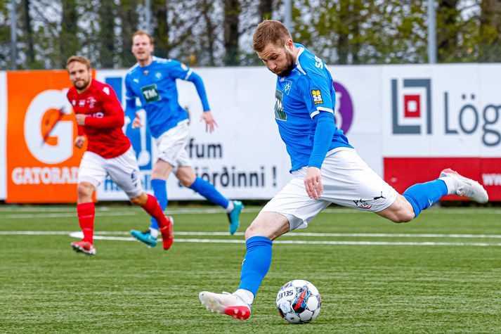 „Einn besti leikmaður í sögu efstu deildar á Íslandi er fenginn til Stjörnunnar og geymdur á bekknum. Ágúst Gylfason segir að taktískt komist hann ekki í liðið og nýtist ekki í leikjum. Vonbrigðin eru þau að við fáum ekki að sjá hann.“