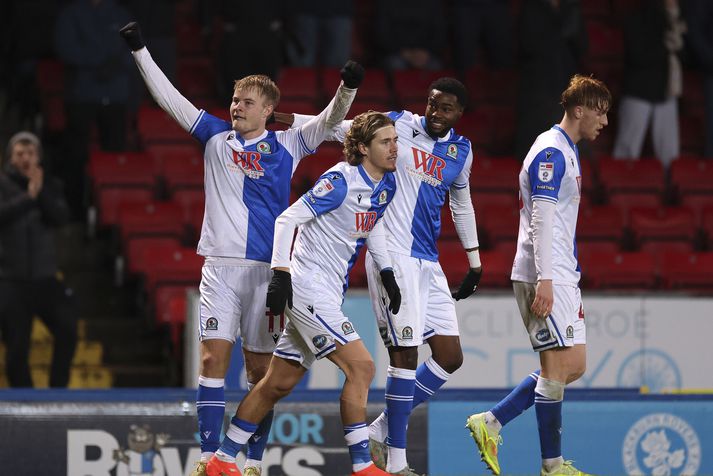 Andri Guðjohnsen fagnar marki sínu fyrir Blackburn Rovers í kvöld.