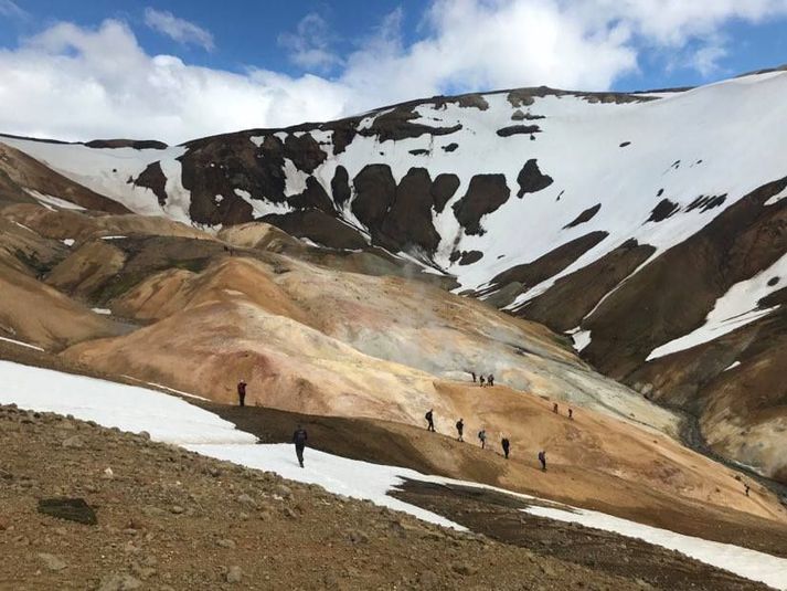 Fólkið hafði að líkindum ætlað að ganga um fimmtíu kílómetra hring í kringum Kerlingafjöll. Veðrið var hins vegar ekki jafngott á svæðinu og sumardag í fyrra þegar þessi mynd var tekin.