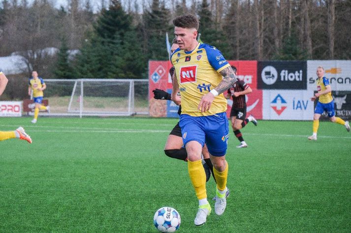 Viðar Örn með boltann í leik gegn Víkingi á síðasta tímabili. 