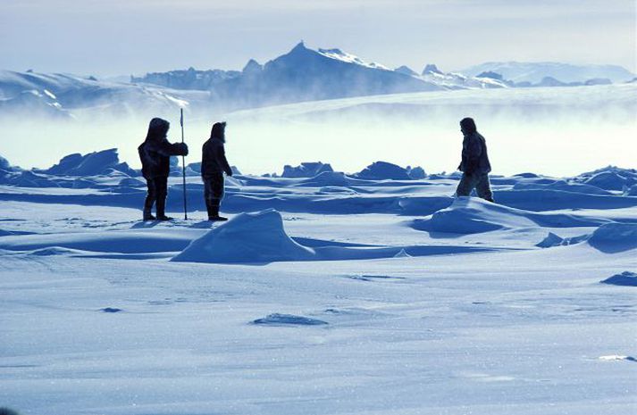 Inúítar í Diskóflóa Innan skamms er búist við að markviss olíuleit hefjist í Diskó­flóa, undir stjórn erlendra fyrirtækja.