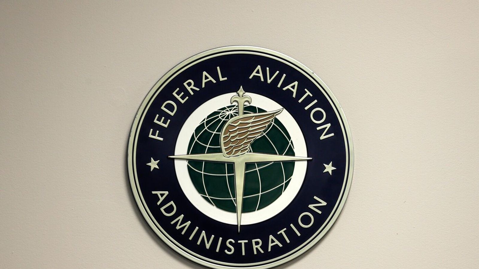 Opna aftur á flug­um­ferð í El Paso eftir drónaflug frá Mexíkó