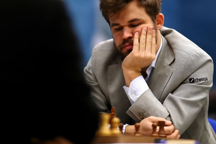 Mikill styr hefur staðið um Magnus Carlsen síðustu daga. Athæfi hans í dag dregur ekki úr því.