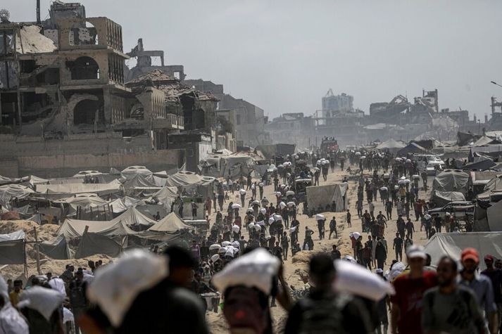 Samkvæmt upplýsingum frá heilbrigðisráðuneyti Palestínumanna hafa nú rúmlega 61 þúsund manns látið lífið frá upphafi stríðsreksturs Ísraelsmanna sem hófst í kjölfar hryðjuverkaárásar Hamas-liða í október 2023.