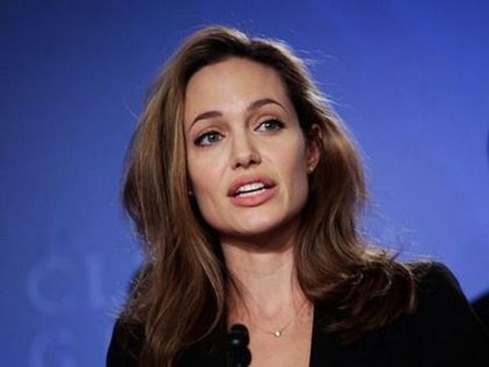 Frænka Angelinu Jolie var með BRCA1 genið, þetta sama og Jolie erfði.