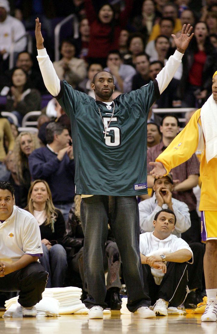 Kobe fer ekki leynt með það að hann er mikill stuðningsmaður Philadelphia Eagles.