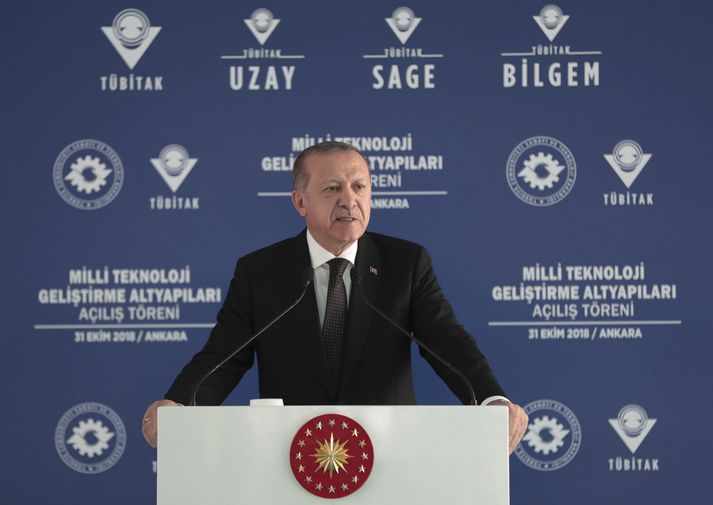 Erdogan Tyrklandsforseti segir mörgum spurningum ósvarað um morðið á blaðamanninum Jamal Khashoggi.