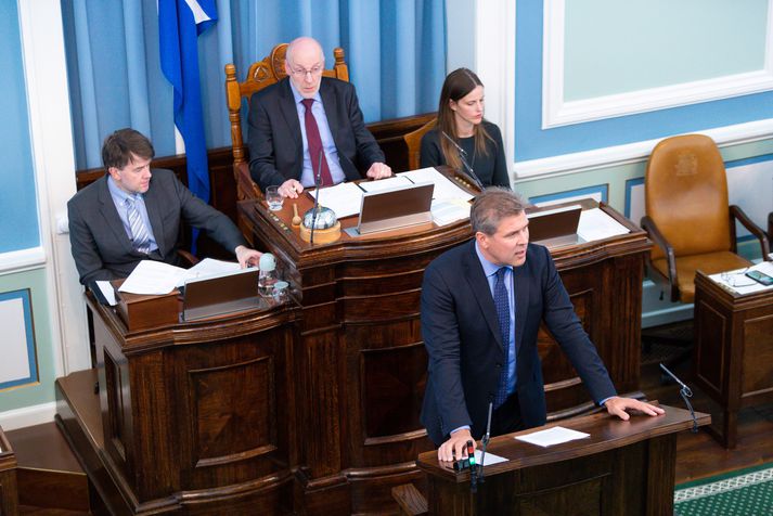 Bjarni Benediktsson, formaður flokksins, greiddi atkvæði gegn frumvarpinu þegar atkvæðagreiðsla fór fram fyrr í mánuðinum.