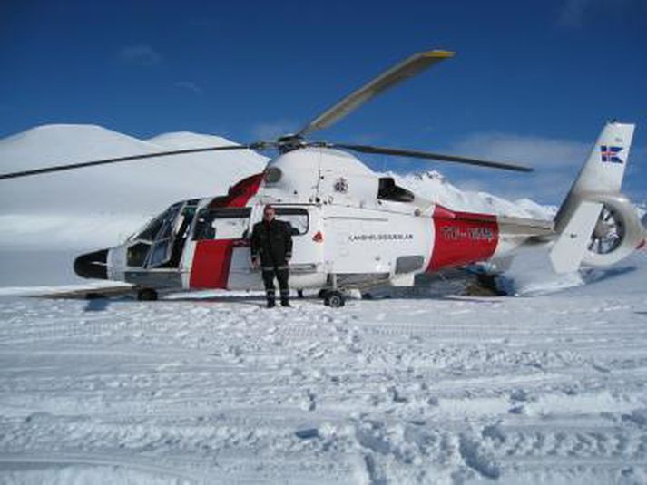 Lögreglumaður í hálendiseftirliti í gær. Myndin er tekin á Hvolsvelli.