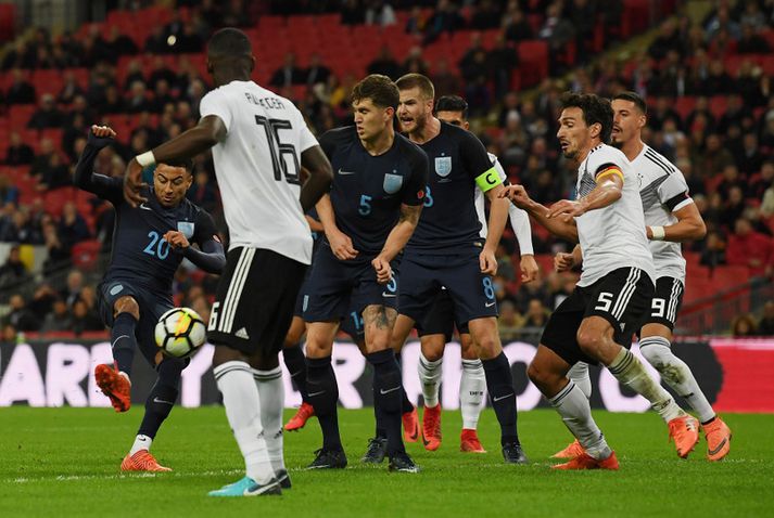 Jesse Lingard fékk tækifæri til að tryggja Englandi sigurinn.