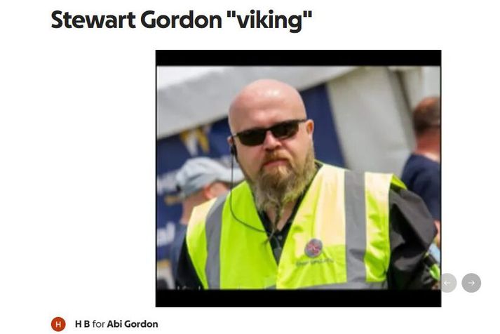 Stewart Gordon var vel þekktur dyravörður í Sheffield.