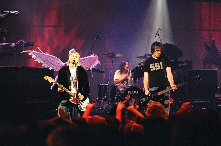Nirvana á Live and Loud-tónleikum MTV. Frá vinstri: Kurt Cobain, Dave Grohl og Krist Novoselic.