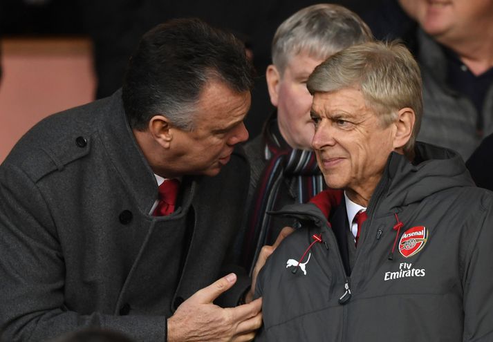 Arsene Wenger hefur verið upp í stúku í síðustu leikjum Arsenal.