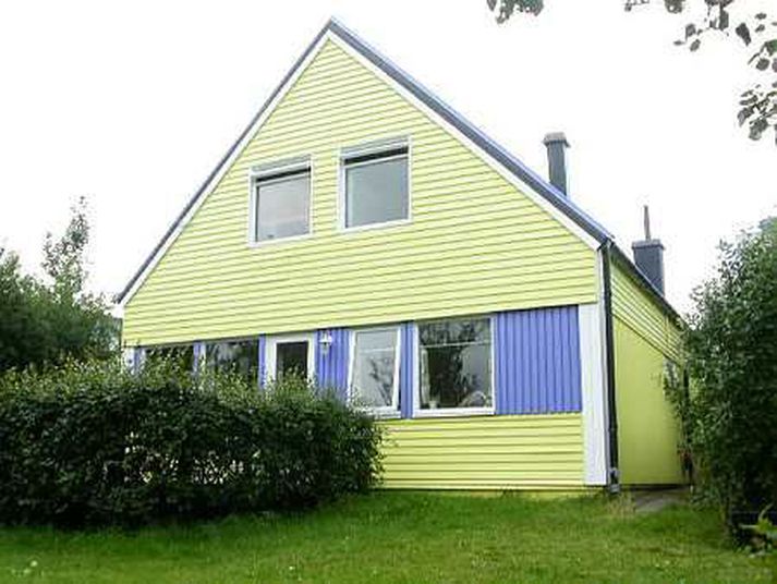 Árásin var gerð í þessu húsi við Keilufell.