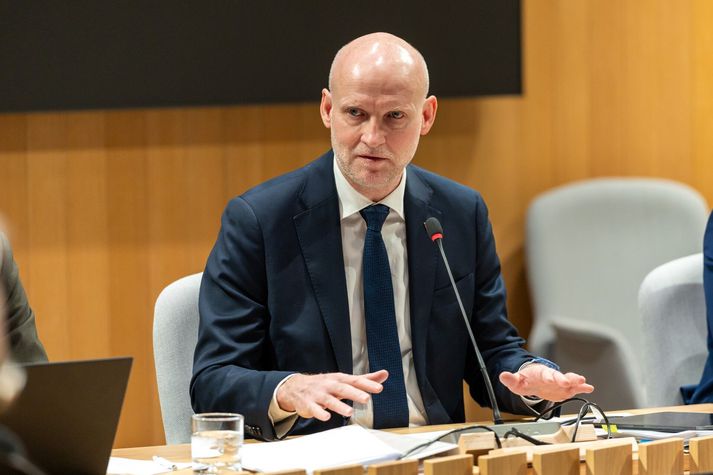 Eyjólfur Ármannsson innviðaráðherra á fundi þingnefndarinnar í morgun.