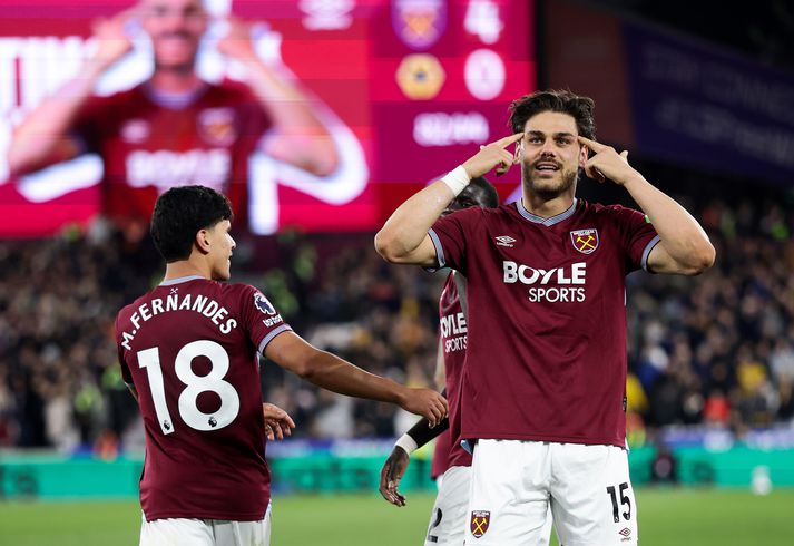 Miðvörðurinn Konstantinos Mavropanos skoraði tvennu í 4-0 sigri gegn Wolves. 