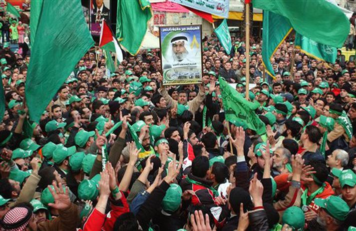 Hamas-liðar fagna sigri.