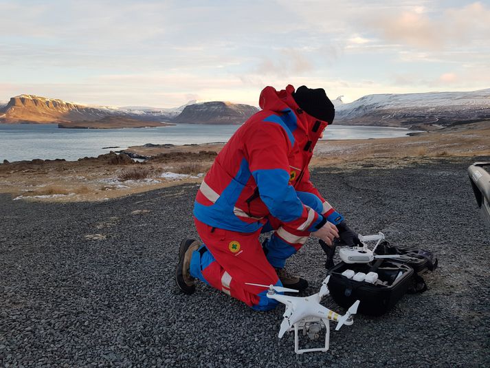 Drónar eða flygildi eru talsvert notuð af björgunarsveitum.