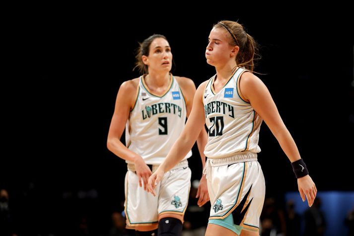 Sabrina Ionescu er stærsta stjarna New York Liberty liðsins en hún var súperstjarna í bandaríska háskólaboltanum.