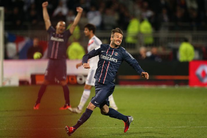 David Beckham fagnar í leikslok.