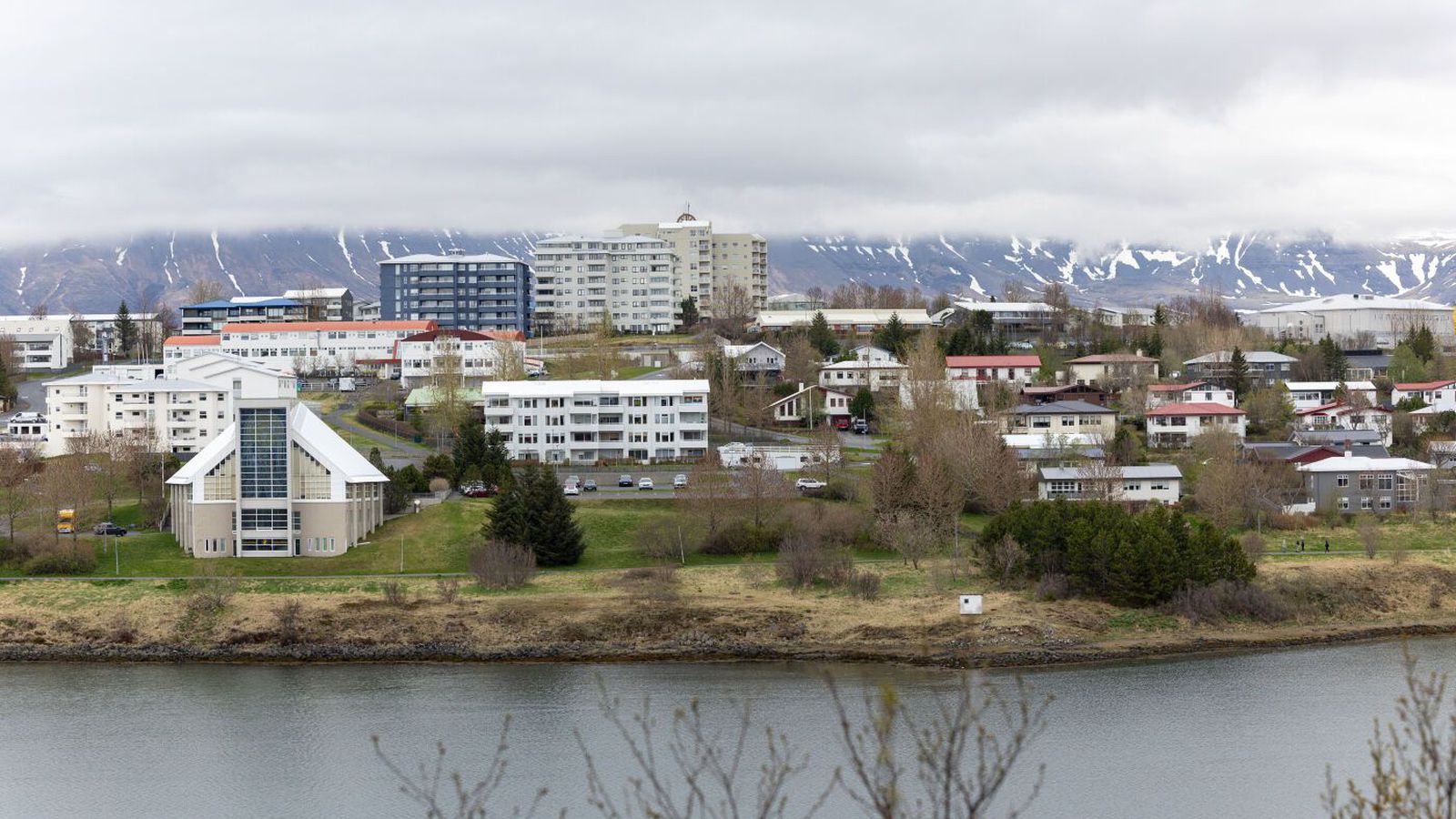 Verð­bólga ekki meiri í tvö ár