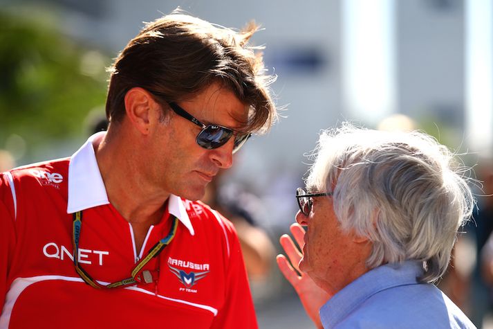 Graeme Lowdon ræðir við Bernie Ecclestone.