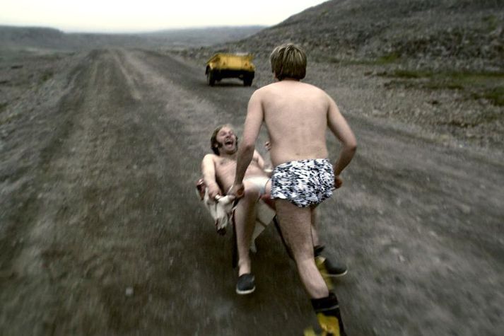 Sveinn Ólafur Gunnarsson og Hilmar Guðjónsson leika vegavinnumennina í myndinni.