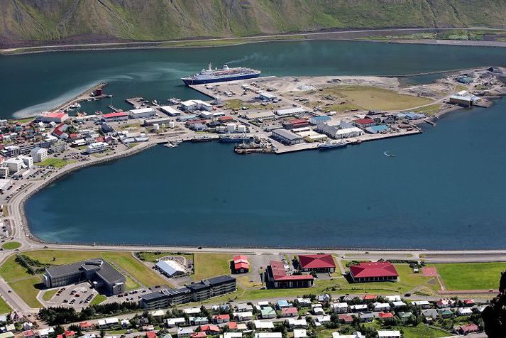 Vestfirsk fyrirtæki greiddu 255 milljónir í auðlindagjald í fyrra. Ísfirðingar segja ekki hægt að samþykkja margföldun á gjaldinu.