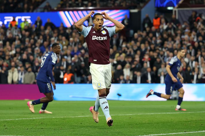 Youri Tielemans og félagar í Aston Villa fengu færin til að koma leiknum á móti Paris Saint-Germain í framlengingu.