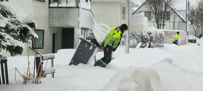 Sorphirða í Reykjavík hefur tafist nokkuð undanfarnar vikur, bæði vegna veðurs og veikinda. 