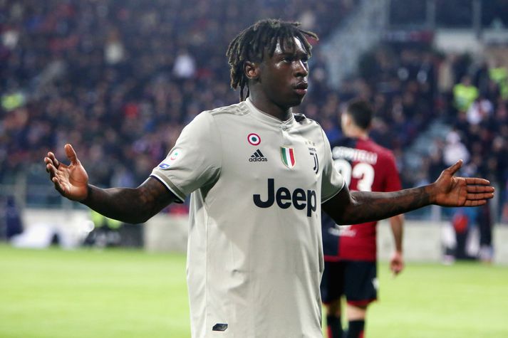 Moise Kean fagnar fyrir framan rasistana.