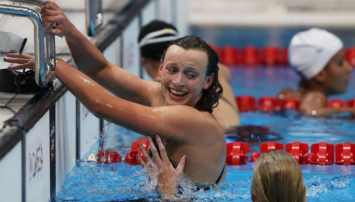 Ledecky fagnar sigrinum í kvöld.