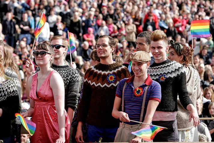 Samtökin 78 fagna 35 ára afmæli um þessar mundir. Í dag fer fram þjóðfundur hinsegin fólks í Ráðhúsi Reykjavíkur.