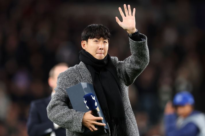 Son Heung-min var hálfklökkur þegar hann kvaddi stuðningsmenn Tottenham formlega í gærkvöldi.